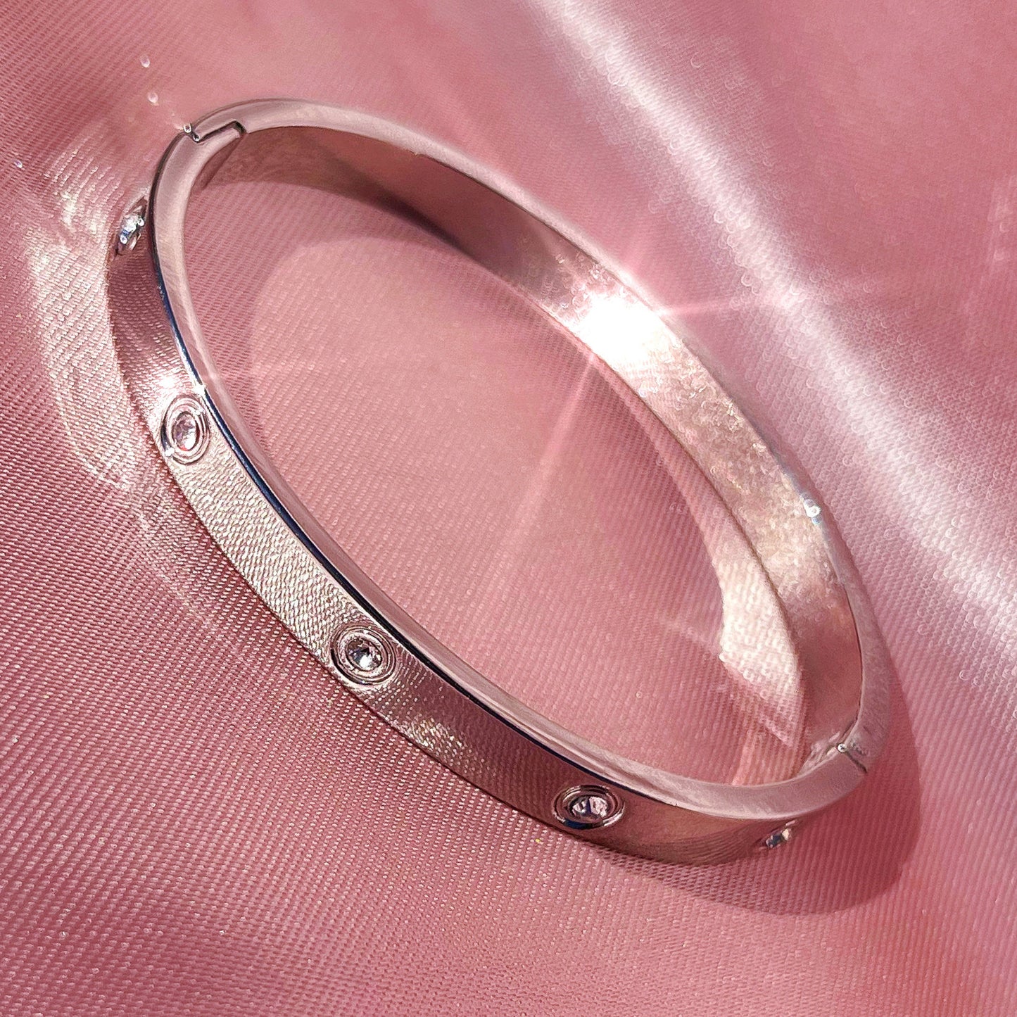 Dolly Bangle - Gold